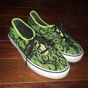 Neon yellow lace Vans!!!